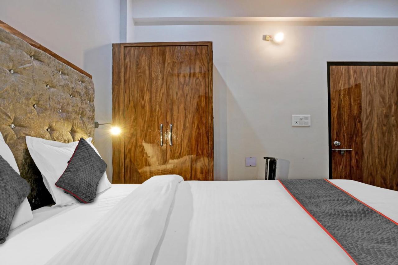 Townhouse Navneeta Grand Ξενοδοχείο Kakarmatha Εξωτερικό φωτογραφία